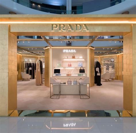 “Prada Shine” Pop